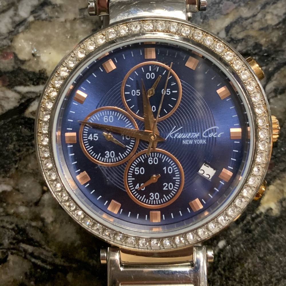 Kenneth Cole watch - Picture 2 of 3